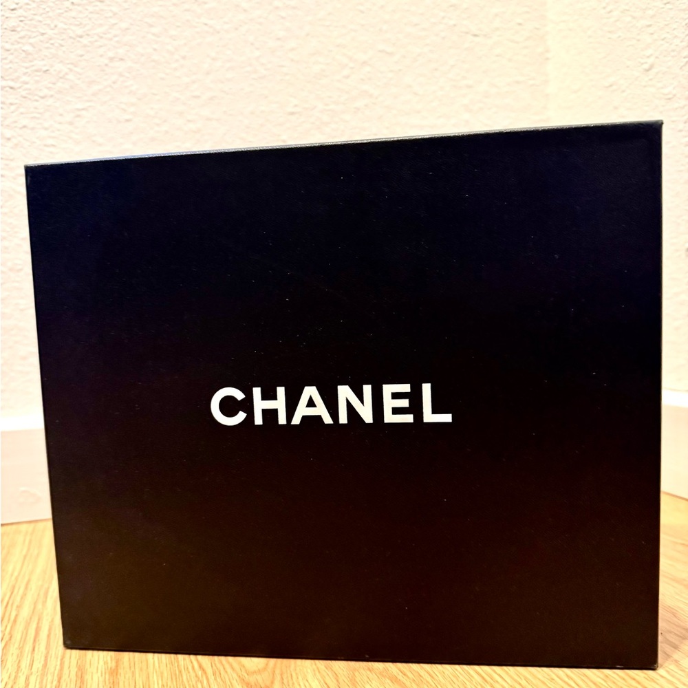 Chanel black suede booties - Picture 16 of 16